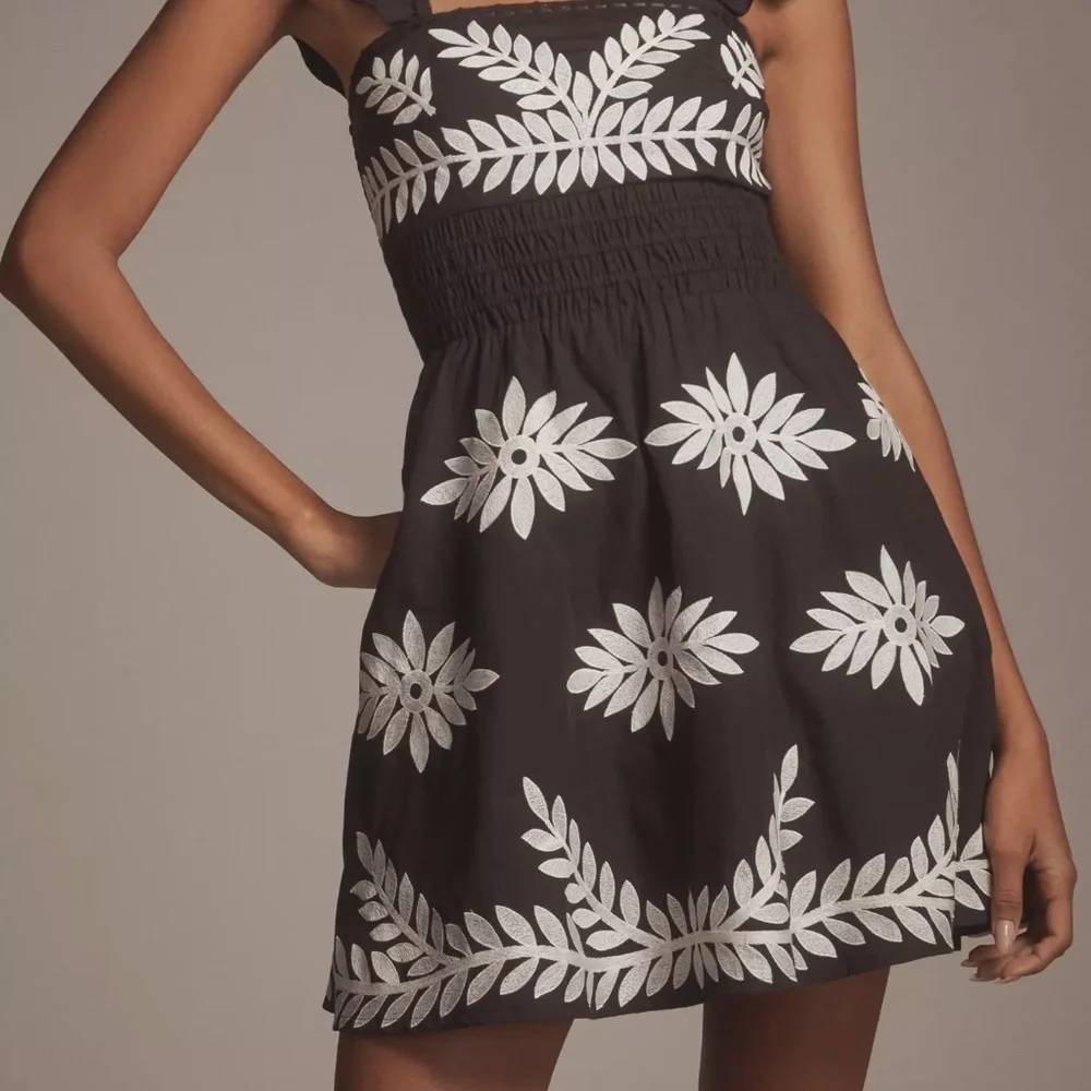Anthropologie Ruffle-Strap Embroidered Smocked Mini Dress Black & White M NWT - Picture 4 of 5